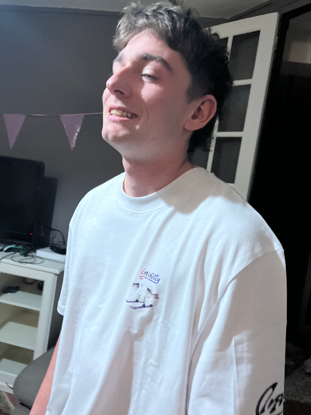 "in-fih-nity" Tee-shirt manches courtes